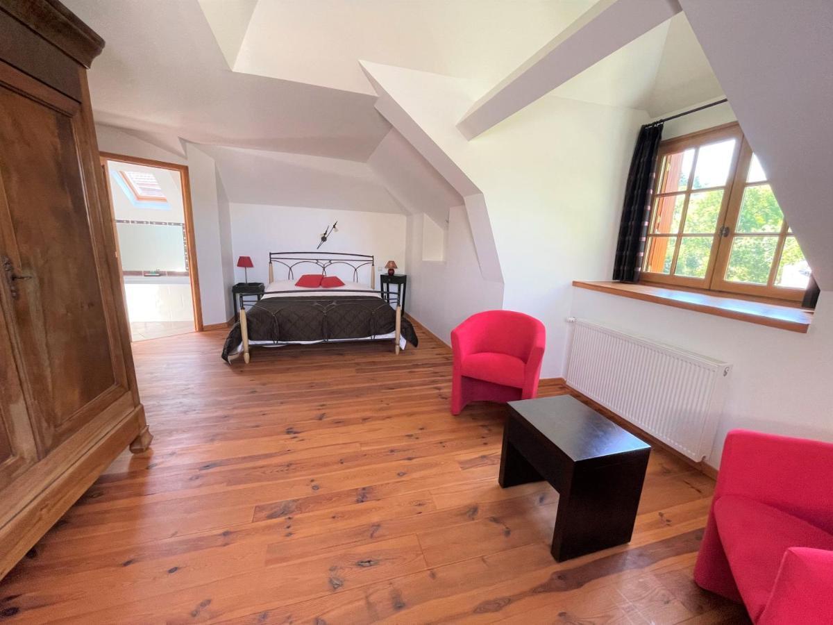 Saint-Victor-Montvianeix Domaine De Montvianeix Bed & Breakfast エクステリア 写真