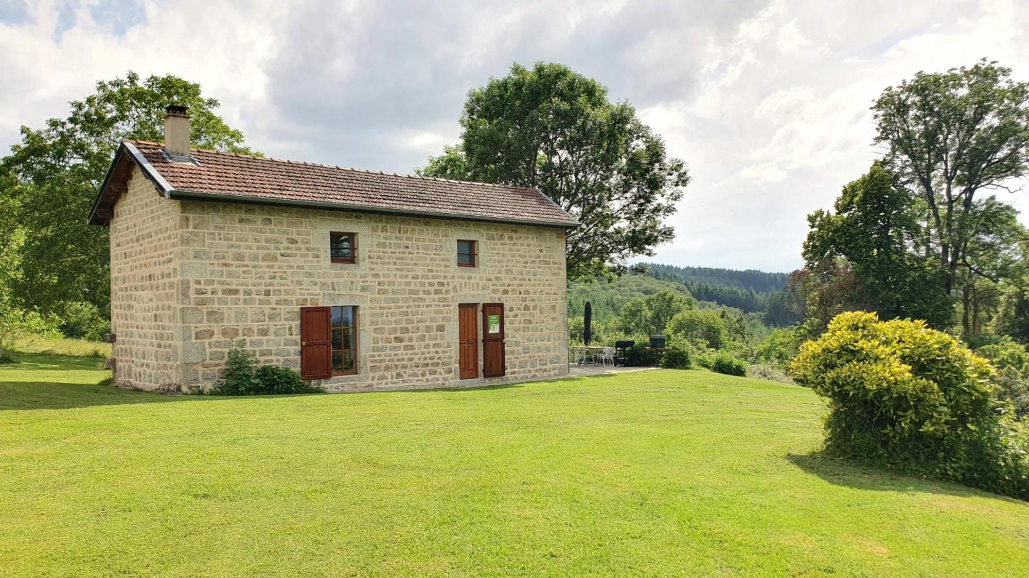 Saint-Victor-Montvianeix Domaine De Montvianeix Bed & Breakfast エクステリア 写真