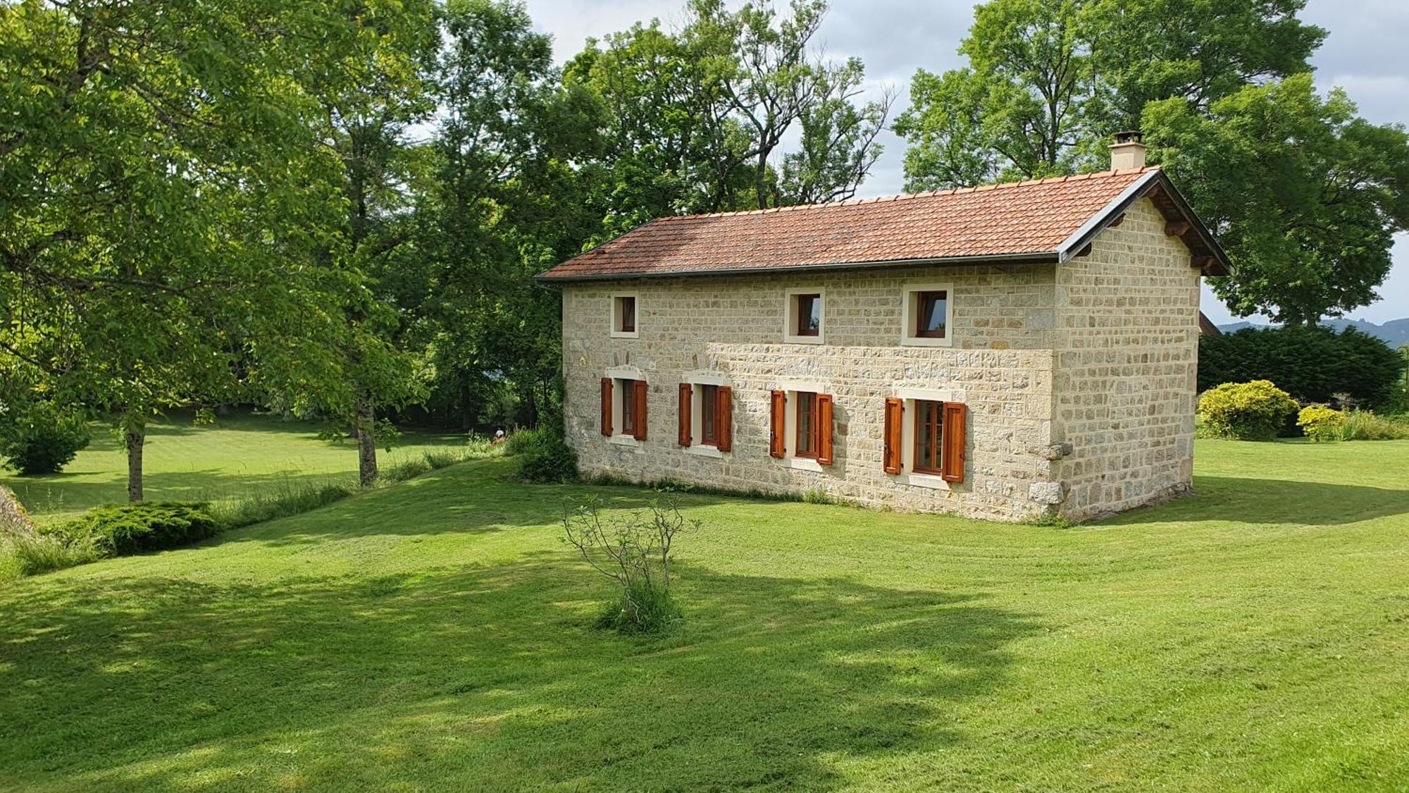 Saint-Victor-Montvianeix Domaine De Montvianeix Bed & Breakfast エクステリア 写真